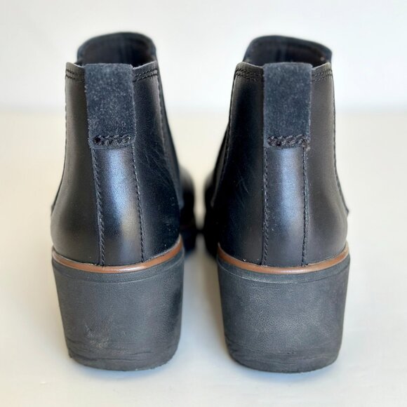 Clarks Wedge Chelsea Ankle Boots Women's 7 M Black Leather Pull On Bootie - Picture 6 of 8